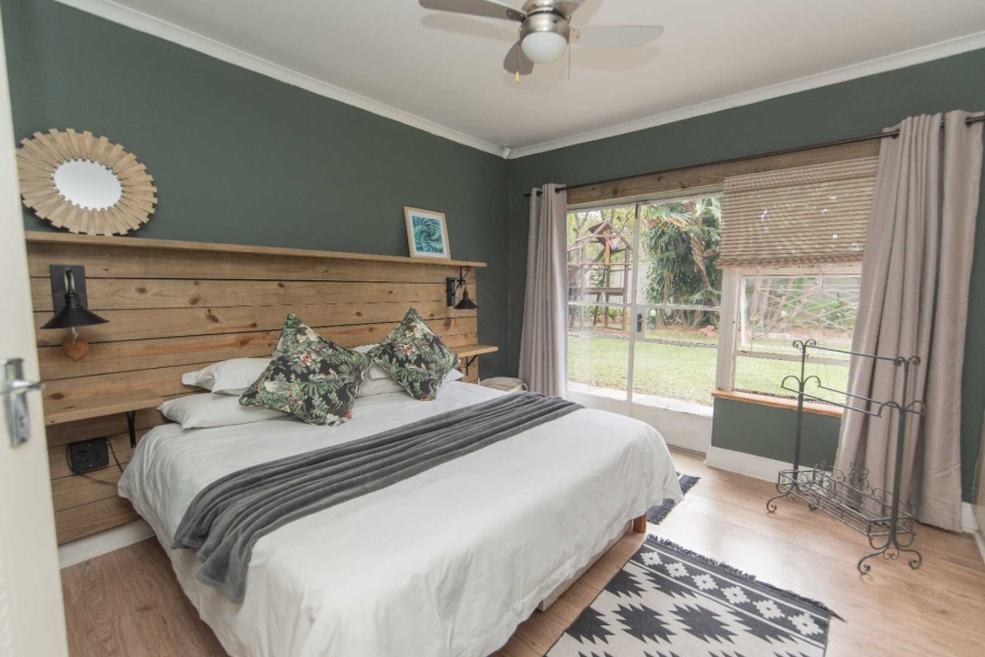 8 Bedroom Property for Sale in Summerstrand Eastern Cape